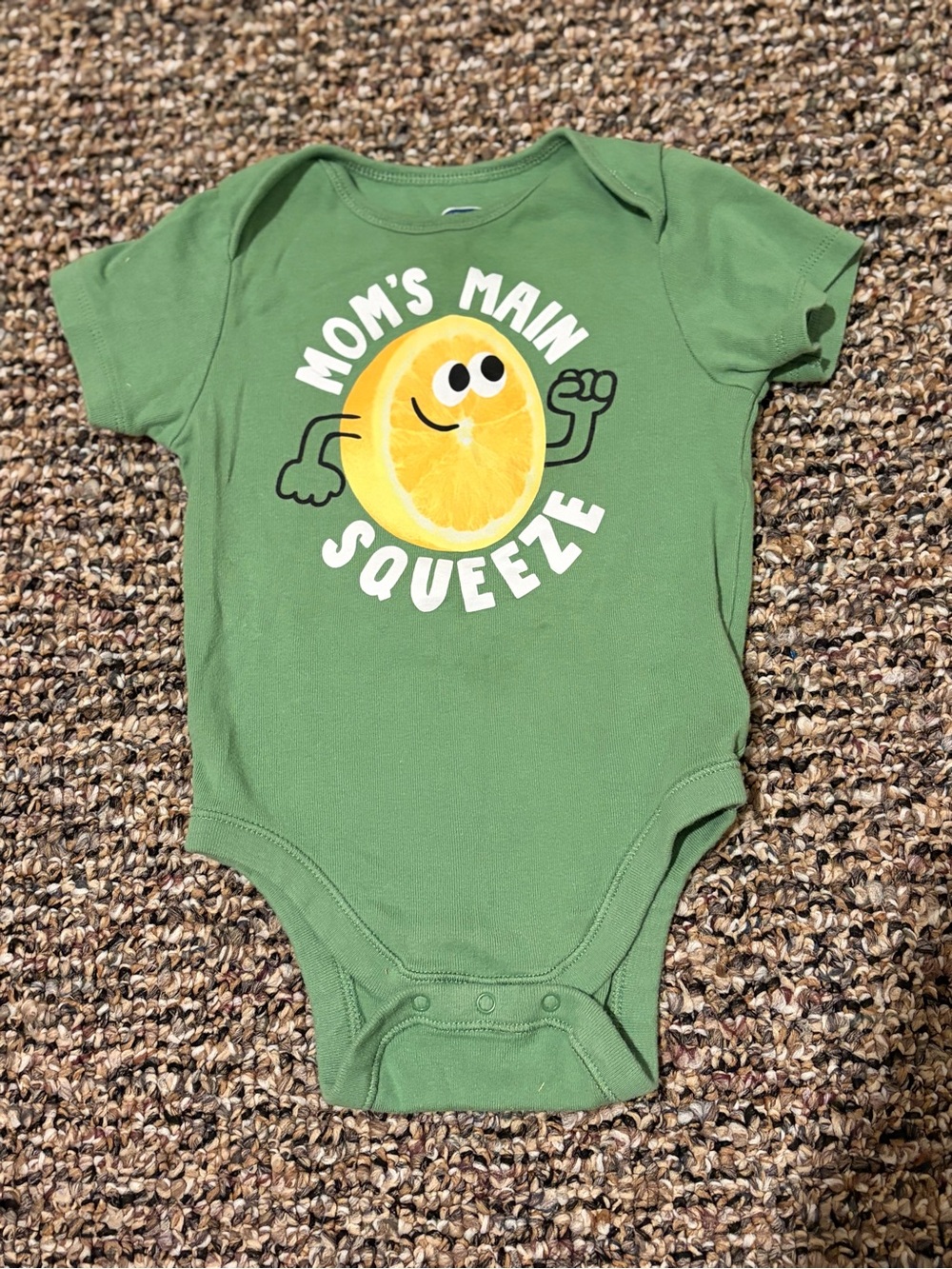Old Navy Green "Mom's Main Squeeze" Baby Bodysuit